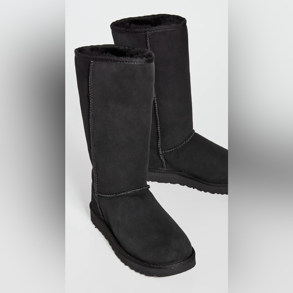 NEW! ✨UGG Classic Tall Boots - Picture 1 of 14